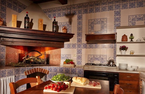 Fattoria del Castagno Villa | Villa Borgo Il Castagno – Historic Villa with Private Pool in the Tuscan Hills