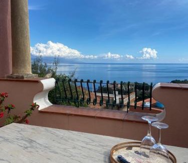 Taormina House | Villa Britannia