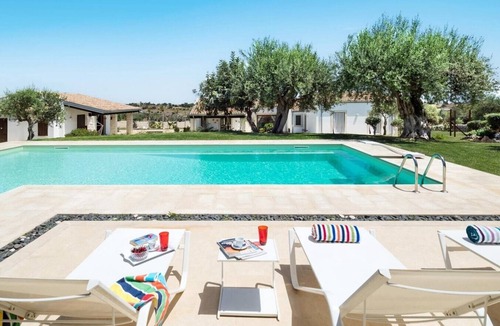 Rosolini Villa | Villa Candia - Private villa with pool near Modica