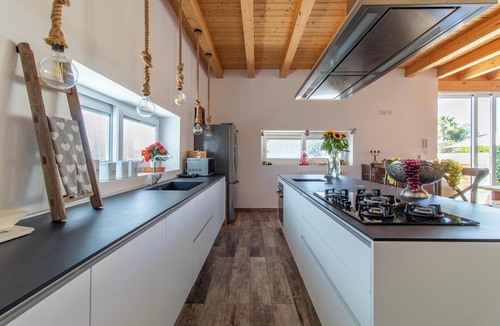 Vittoria Villa | Villa "Casa di Noi" with Garden, Terrace and Air Conditioning