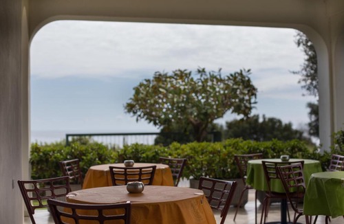 Villammare House | Villa Comics