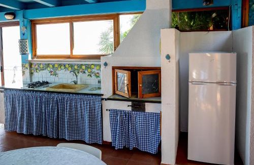 Santo Stefano di Camastra Villa | Villa Con Piscina Vista Mare