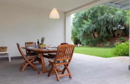 Caucana-finaiti-casuzze-finaiti Nord House | Villa Dafne