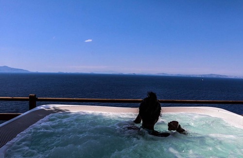 Anacapri Apartment | Villa DAlessandro Rosaria, private apartment and private hot jacuzzi