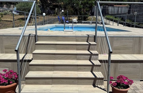 Mascalucia House | Villa degli Iris · Piscina privata, giardino e BBQ a Mascalucia