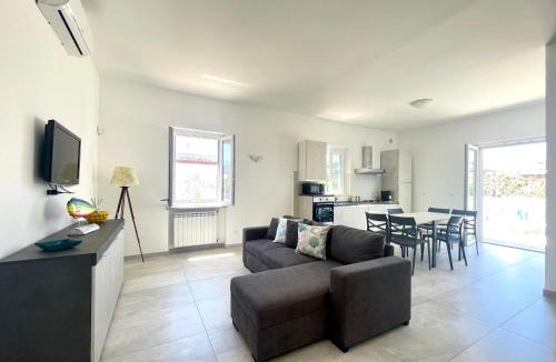 Anzio Villa | VILLA DIANA - Anzio Colonia a due passi dal mare e dalla stazione