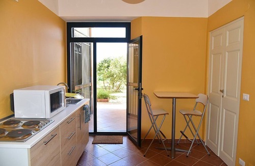 Archi House | Villa Dianto: A welcoming two-story apartment that is part of an ancient country house surrounded by a citrus garden, with Free WI-FI.