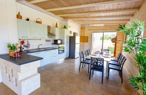 San Vito dei Normanni Villa | Villa Donna by Villa Plus