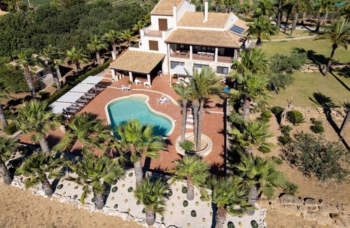 Paceco Villa | VILLA EGADI WITH POOL AND TENNIS COURT