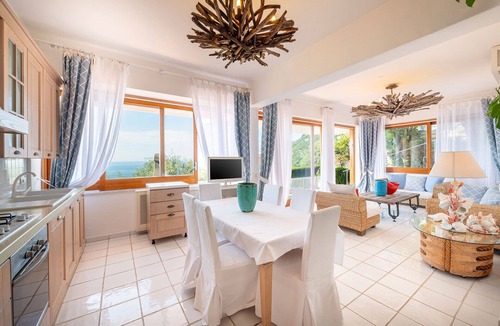 Sirenuse Villa | Villa Elena by the sea
