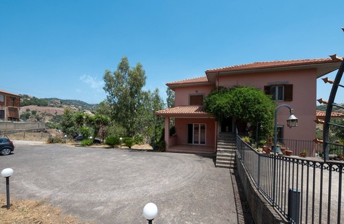 Nicosia Villa | Villa "Filippa" with Mountain View, Private Terrace & Private Garden