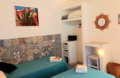 Capo Zafferano Bed & Breakfast | Villa Flavia Holidays Room "Cactus" 50 m from the sea