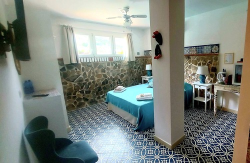 Capo Zafferano Bed & Breakfast | Villa Flavia Holidays Room "Cactus" 50 m from the sea