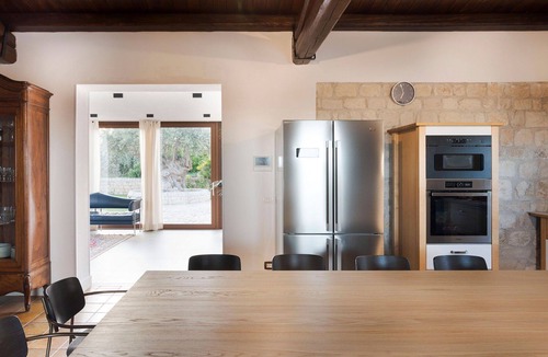 Rosolini Villa | Villa for 12 with Pool, A/C, Garden