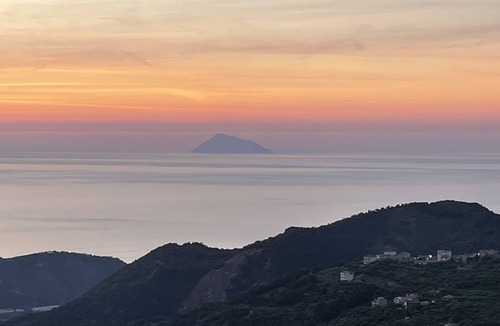 Ficarra Villa | Villa from the 1700s between the sea and Nebrodi Park at 700 m above sea level.