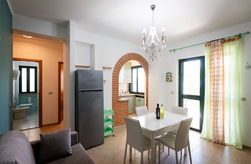 Santa Maria Apartment | VILLA GARDEN At 200 m from the sea, apartment with garden and view of Sicily.