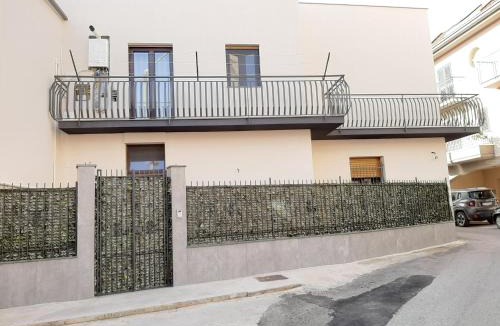 Valguarnera Caropepe Apartment | Villa Giardiso
