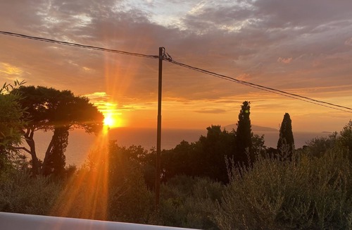 Anacapri Villa | Villa Giardino degli Ulivi within walking distance of the center of Anacapri