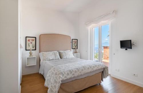 Massa Lubrense Villa | Villa Giu Giu vista mare con piscina a Sorrento