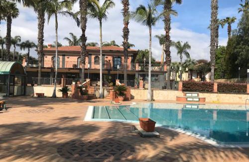 Aci Catena Bed & Breakfast | Villa Grandiosa FC