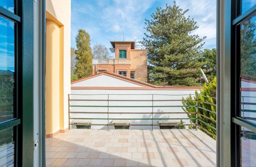 Mondello Villa | Villa 'Graziella' with Wi-Fi and Air Conditioning