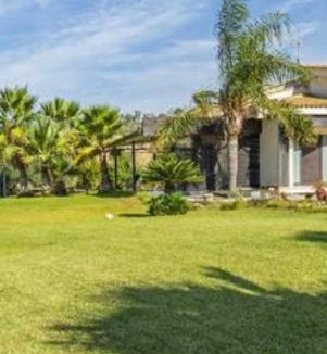 Carlentini Villa | Villa Green garden