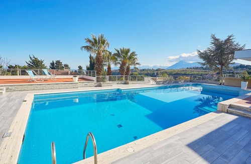 Torre Colonna-sperone Villa | Villa Hermosa with pool and sea view