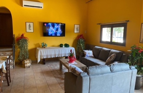 Castelvetrano Villa | Villa I Gelsomini - Four Bedroom Villa, Sleeps 12