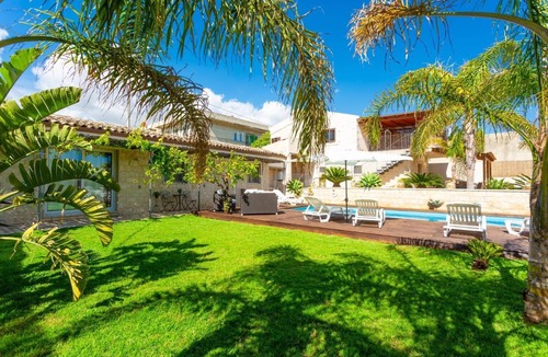 Donnalucata Villa | [VILLA IGNATIUS] INDEPENDENT WITH POOL & BARBECUE