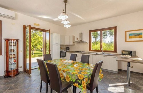 Donnalucata Villa | Villa in Donnalucata with 2 bedrooms sleeps 6
