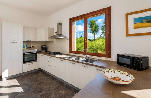 Donnalucata Villa | Villa in Donnalucata with 2 bedrooms sleeps 6