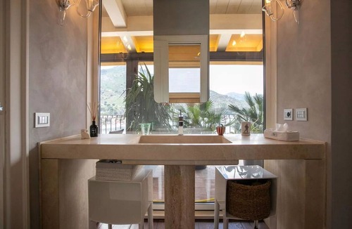 Mazzaro Villa | Villa in Mazzarò with 5 bedrooms sleeps 10