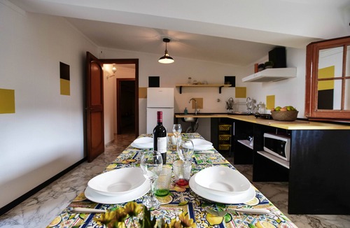 Palermo Villa | Villa in Palermo with swimming pool and whirlpool