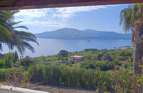 Lingua House | Villa in Panoramasprache, nur wenige Minuten vom Meer entfernt by Interhome