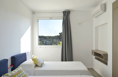 Favignana Villa | Villa in Rome with 4 bedrooms sleeps 8