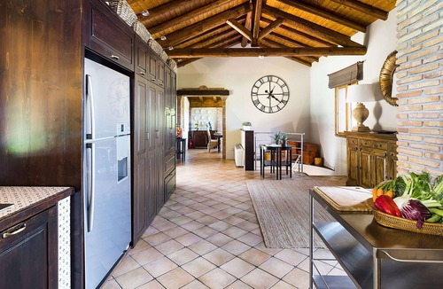 Viagrande Villa | Villa in Trecastagni near Mount Etna Tours
