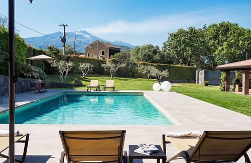 Viagrande Villa | Villa in Trecastagni near Mount Etna Tours