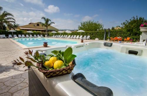 Piana Calzata House | Villa indipendente le coccinelle beach mare piscina a 250 mt dal mare con servizio di piscina a 400 mt 12 k da Cefalu