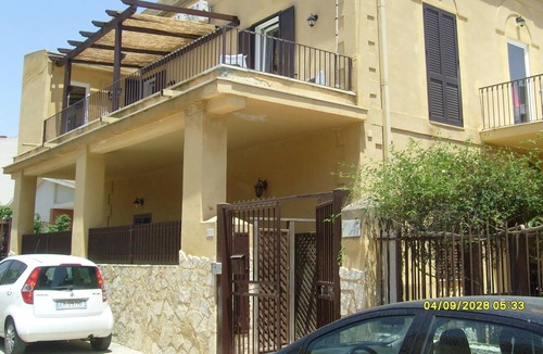 San Leone House | VILLA ISABELLA A FEW STEPS FROM THE SEA, IN THE HEART OF SAN LEONE