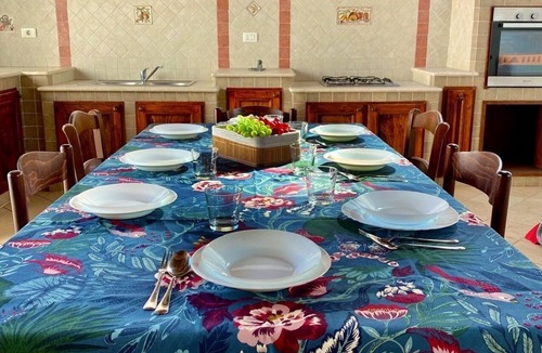 Fontane Bianche Villa | Villa Francesca with Pool, Wi-Fi, Terrace & Garden
