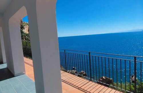 Cefalu Villa | Villa Kalura with Private Beaches & Sea View