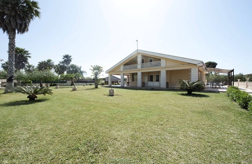 Caucana-finaiti-casuzze-finaiti Nord Villa | Villa 'Kaukana' with Private Pool, Wi-Fi, and Air Conditioning