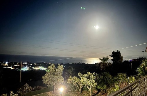 San Nicola l'Arena Villa | Villa La Terrazza Sul Mare, Suite with relaxation area, and hot tub