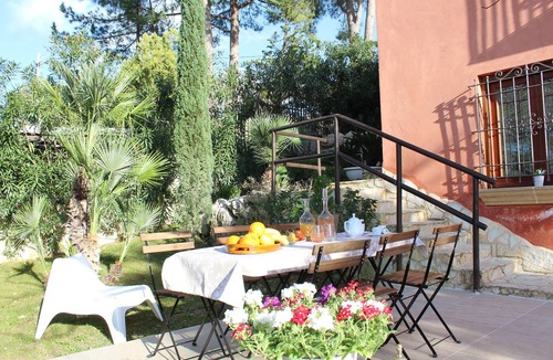 Alcamo Villa | Villa languidly lying down on Mount Bonifato