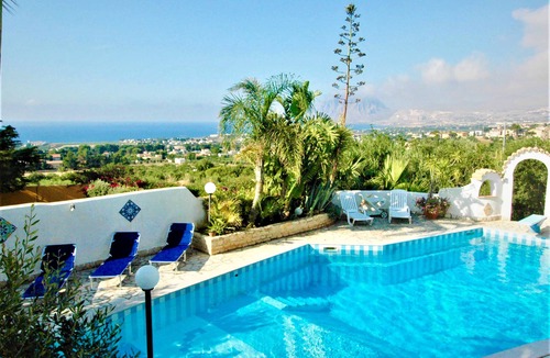 Valderice Villa | Villa Le Palme with private pool and seaview on San Vito Lo Capo