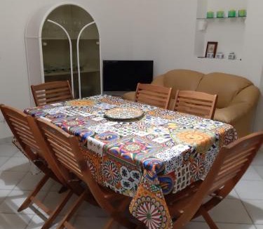 Montallegro House | Villa Leyland