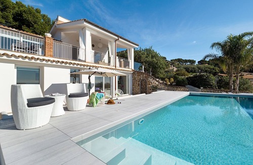 Licata Villa | Villa Licata for 6 People, Pirvate Pool, Sea View, WiFi, A/C, Garden, Best of Sicily