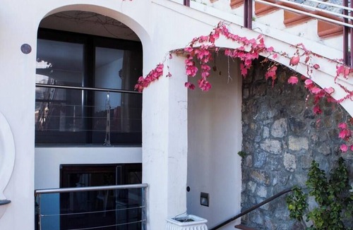 San Michele House | Villa Lisuccia - Two Stunning Independent units for your Vacation, with a view