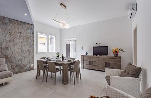 Santa Maria del Focallo Villa | Villa Loredana by Villa Plus