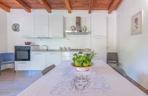 Avola Villa | Villa Lorenzo with Private Garden, Whirlpool & Wi-Fi